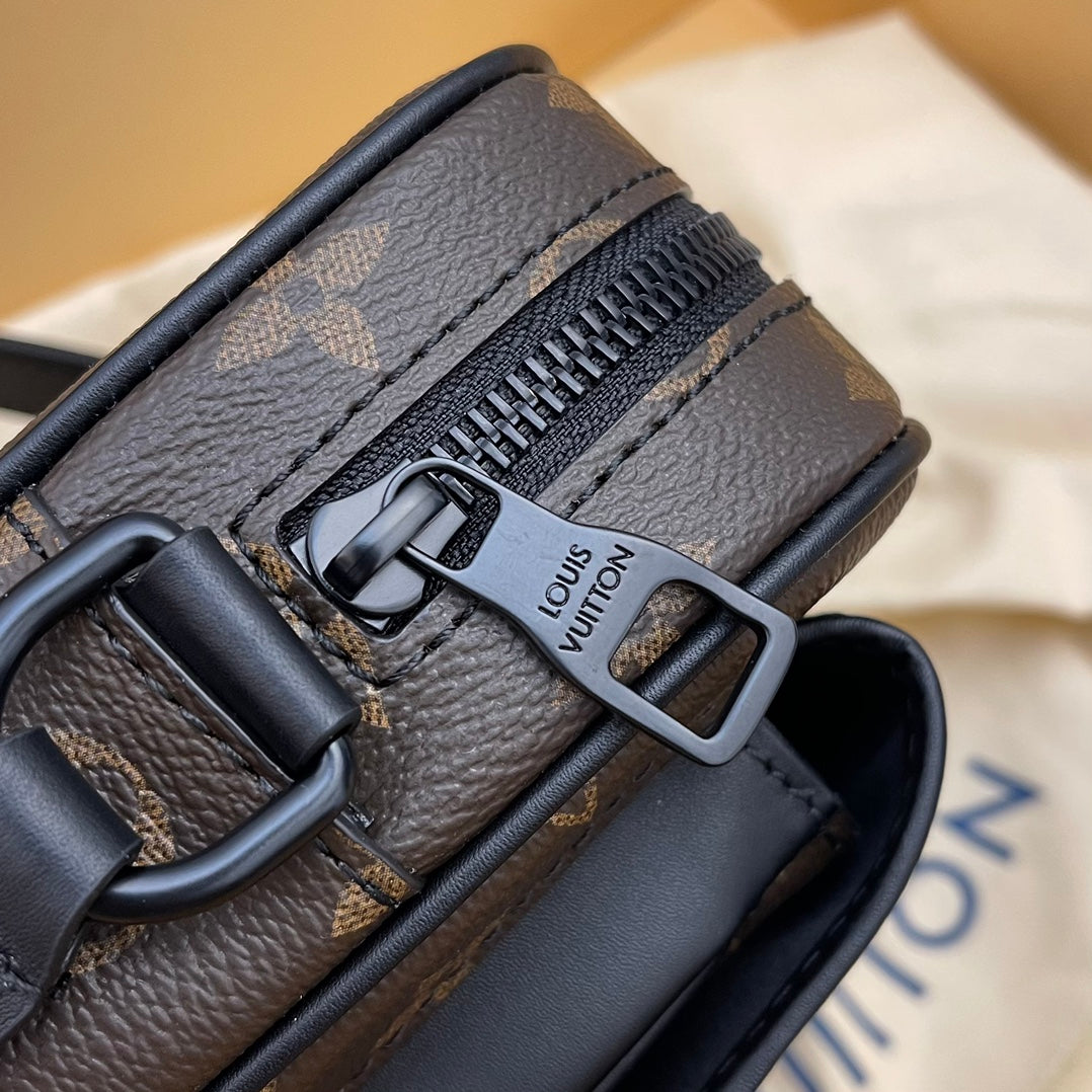 Louis Vuitton Amazon Messenger Bag Monogram Macassar Canvas - Brown/Black