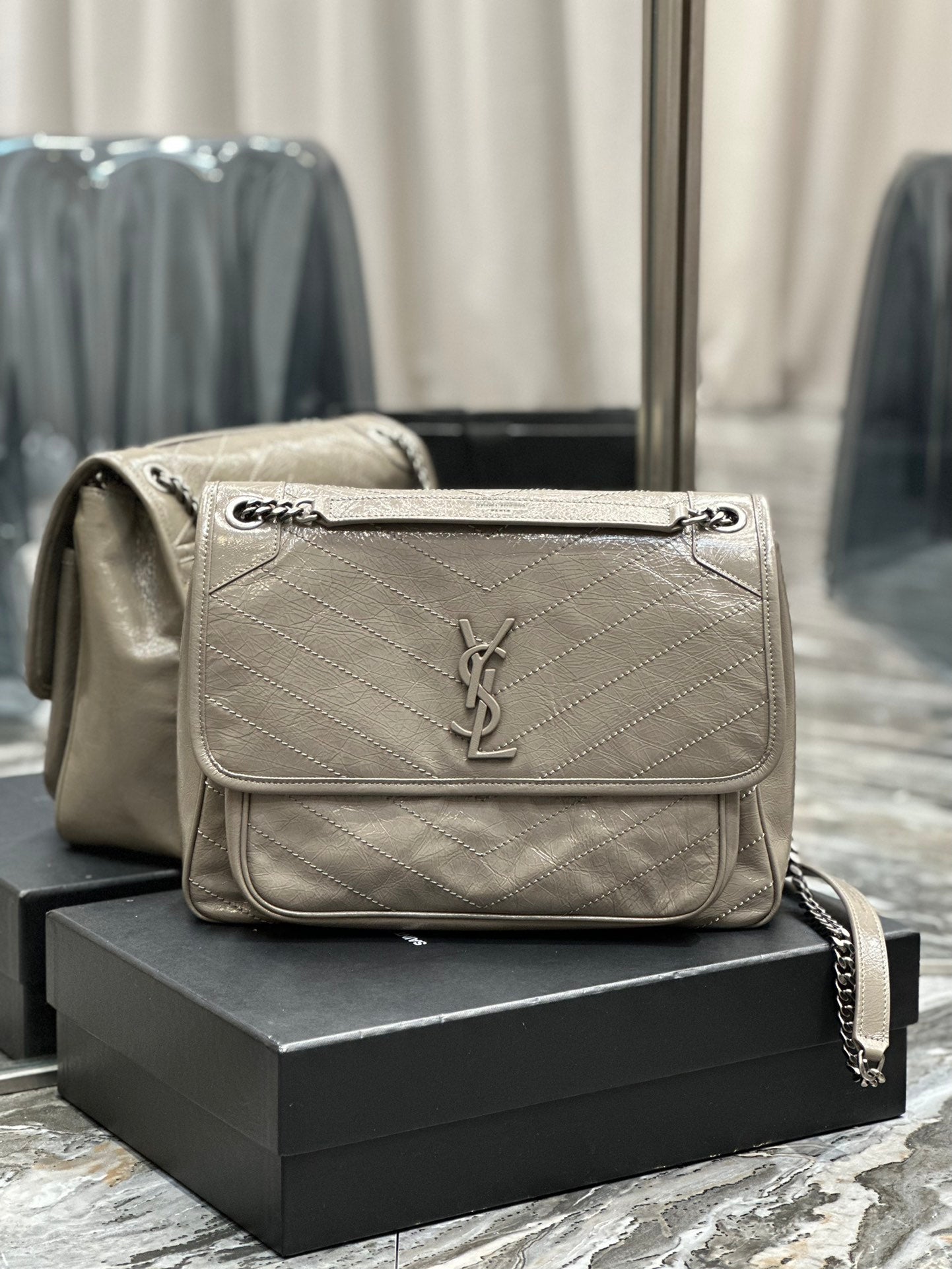 Saint Laurent Niki Medium in Crinkled Vintage Leather - Taupe