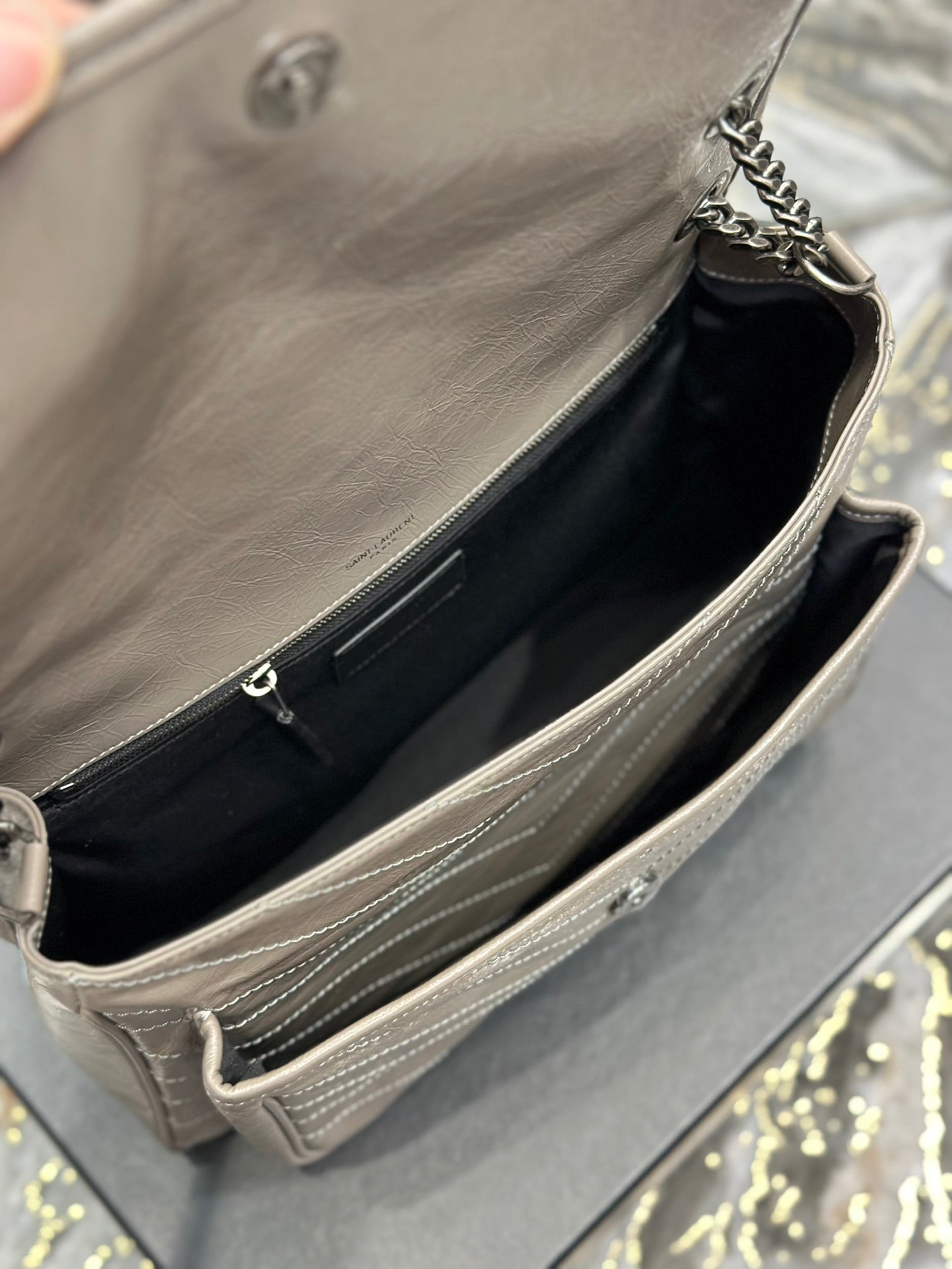 Saint Laurent Niki Medium in Crinkled Vintage Leather - Taupe
