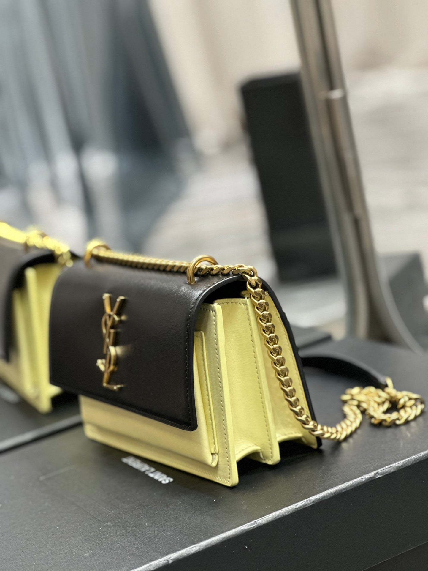Saint Laurent Sunset Medium Chain Shoulder Bag - Black &amp; Yellow Leather