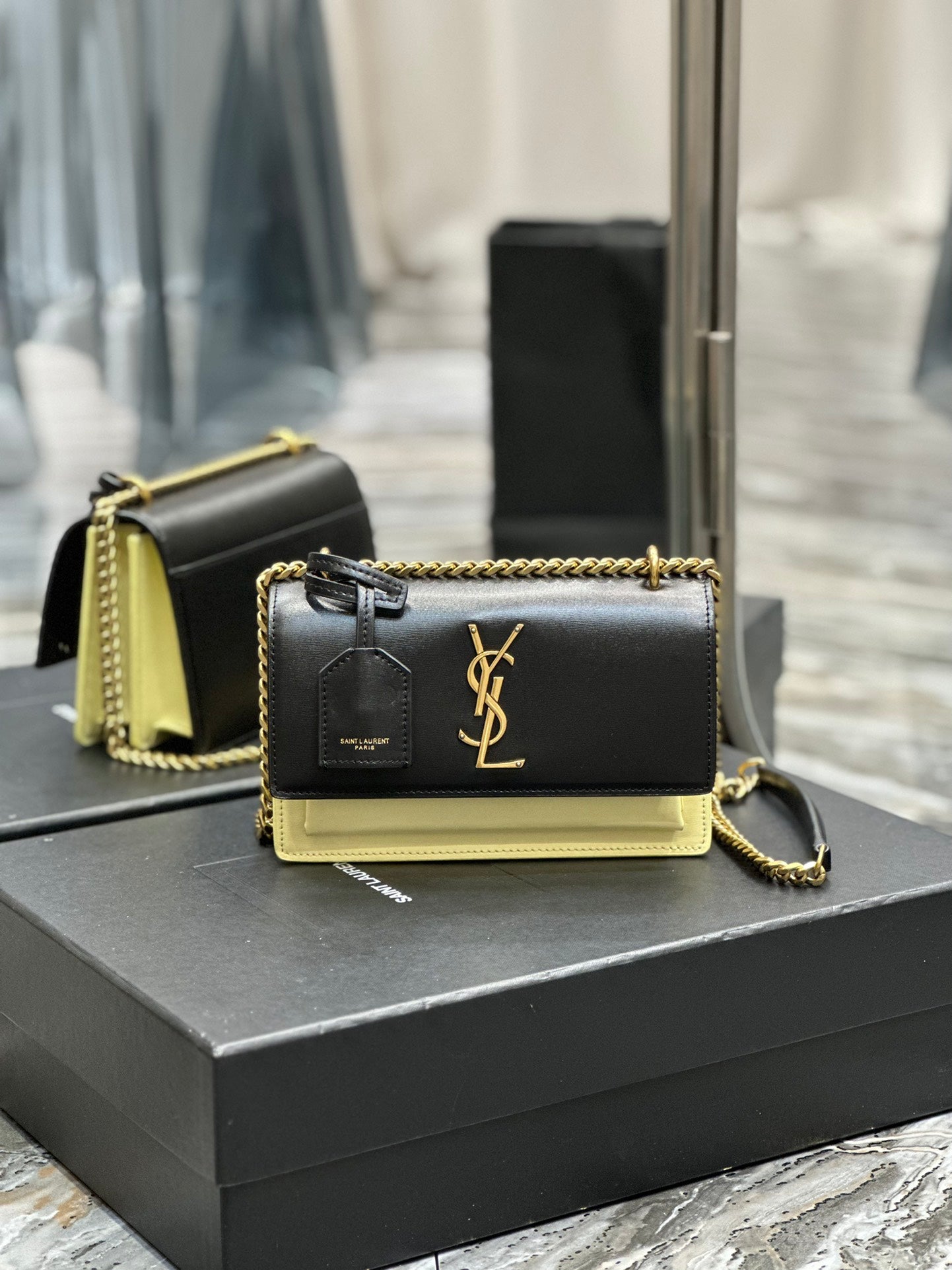 Saint Laurent Sunset Medium Chain Shoulder Bag - Black &amp; Yellow Leather