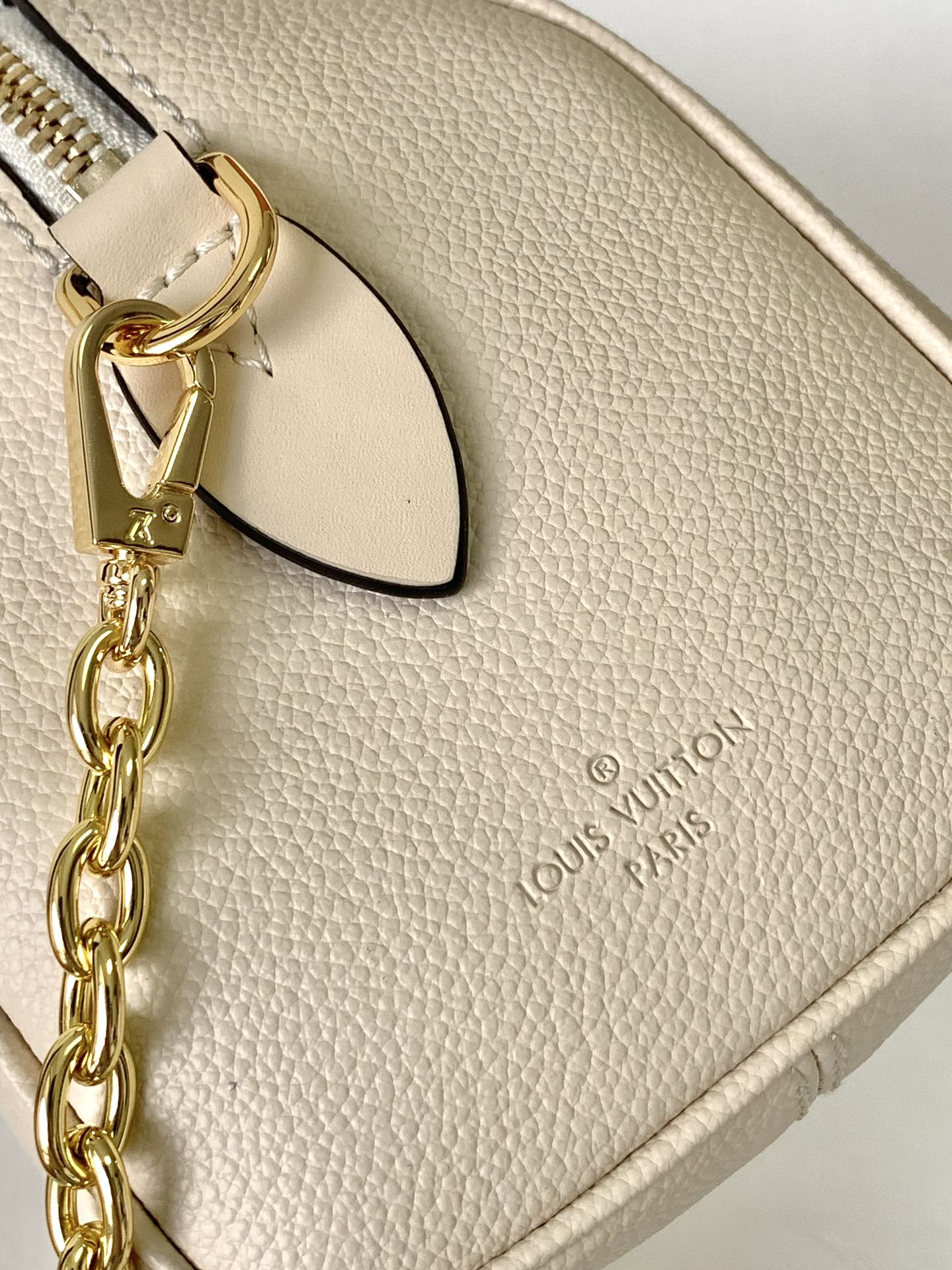 Louis Vuitton Speedy Bandoulière 20 Monogram Empreinte Leather Handbag - Beige