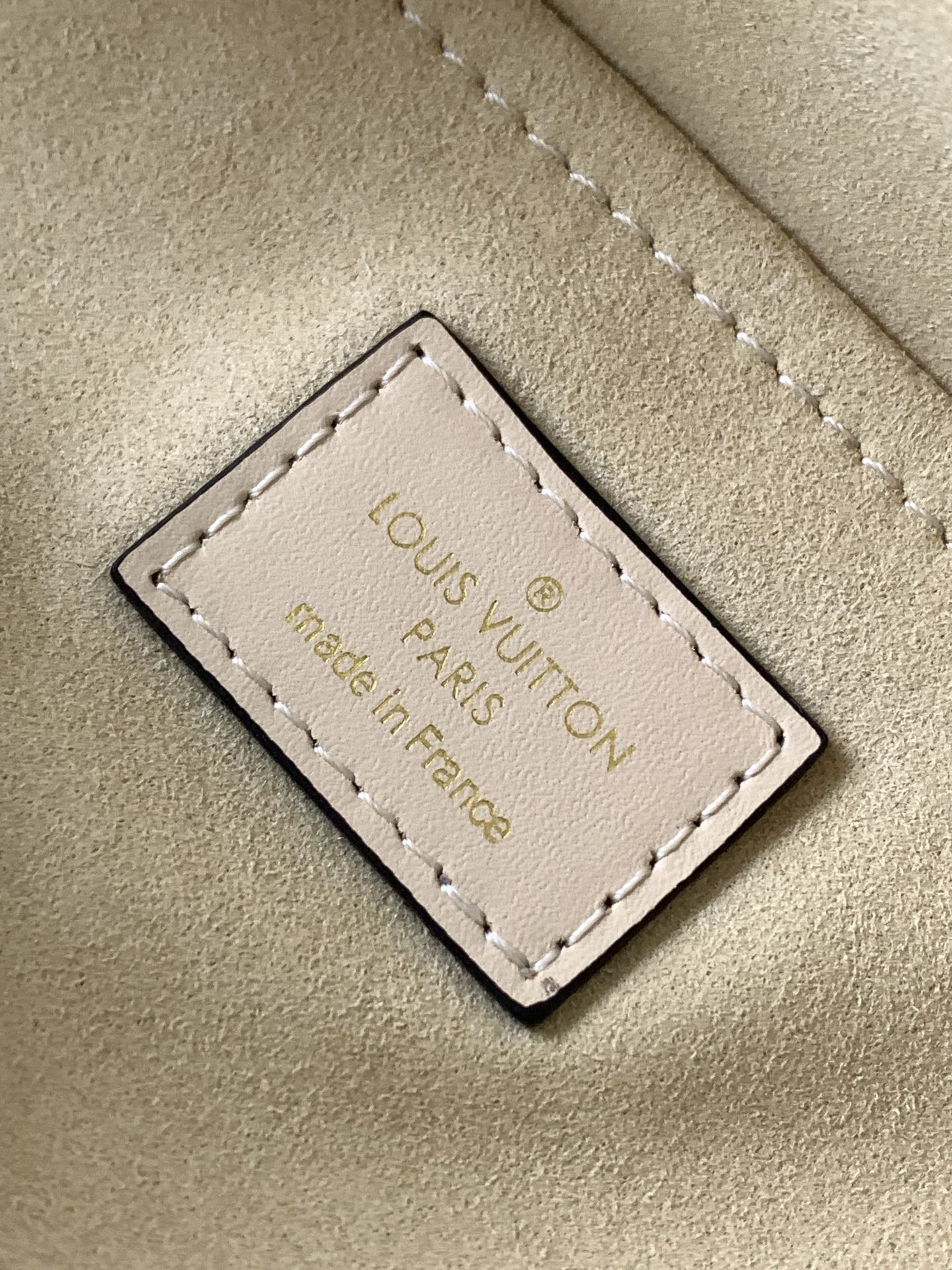 Louis Vuitton Speedy Bandoulière 20 Monogram Empreinte Leather Handbag - Beige
