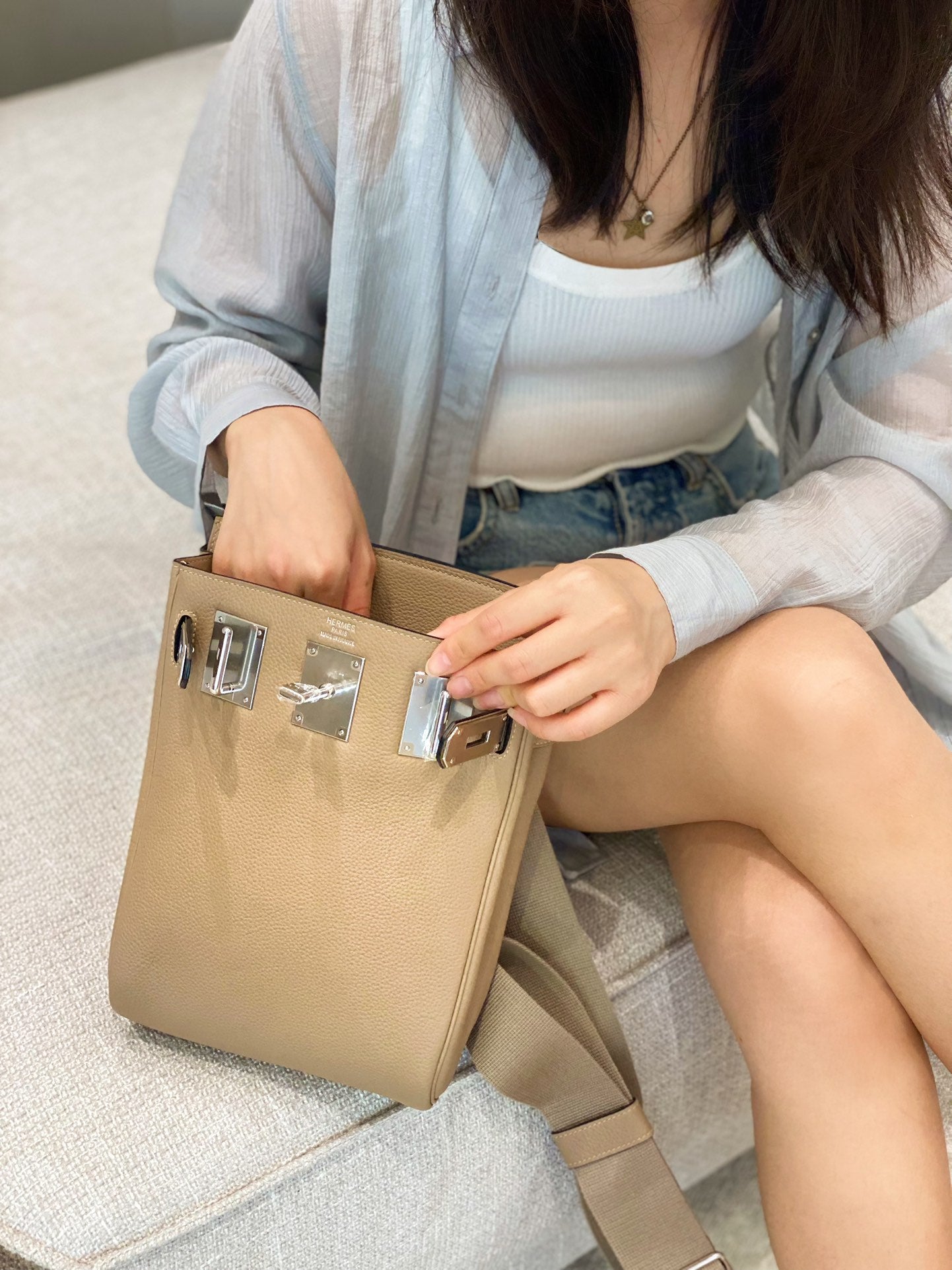 Minimalist Tan Leather Crossbody Flap Bag for Women
