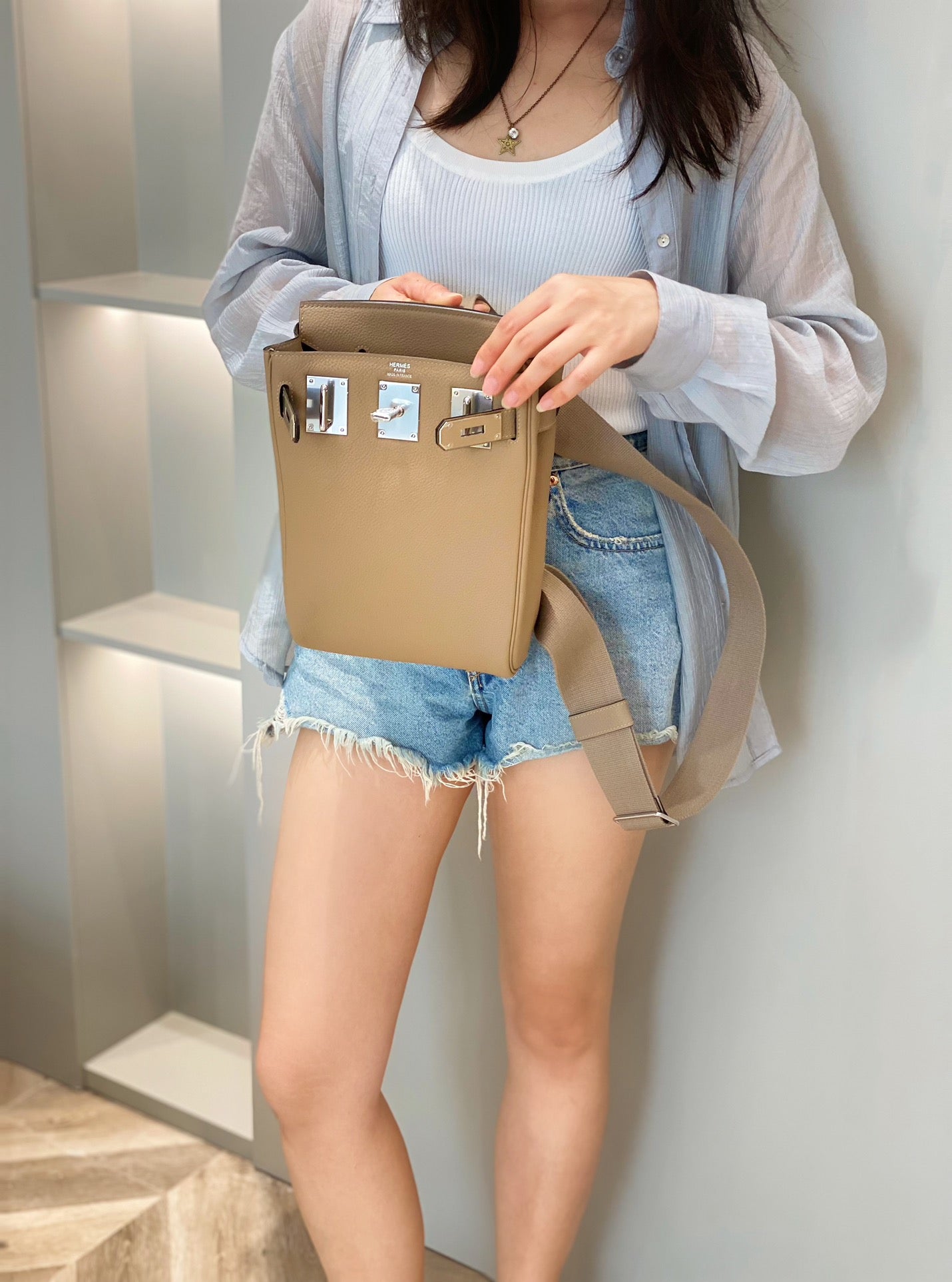 Minimalist Tan Leather Crossbody Flap Bag for Women