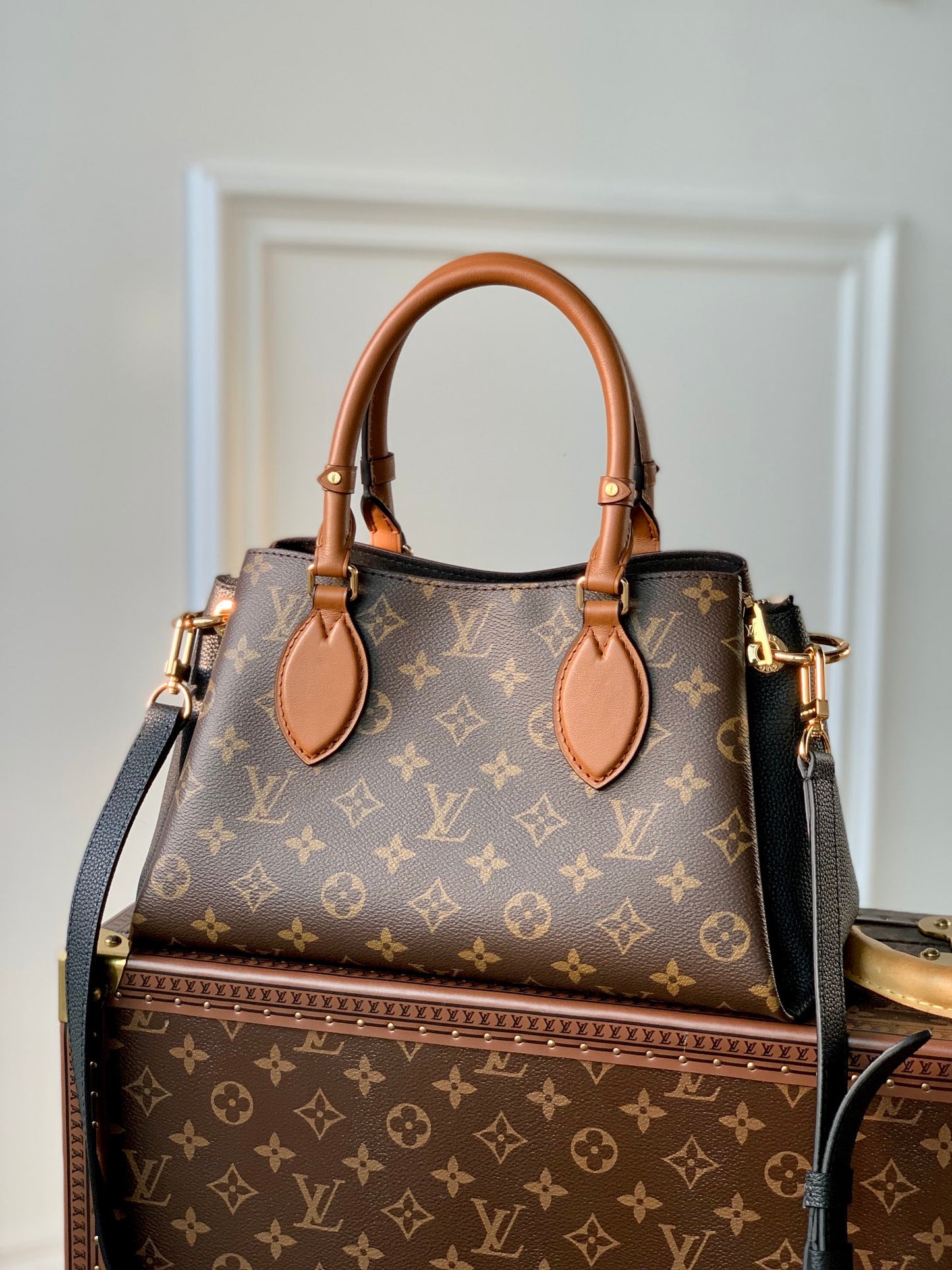 Louis Vuitton Vaugirard Monogram Canvas Leather Handbag - Creme &amp; Caramel