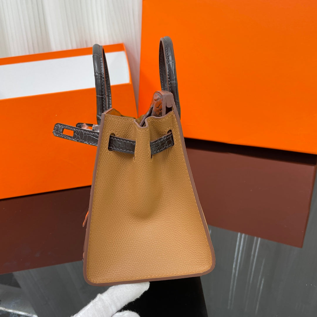 Hermès Birkin 20 Sellier Faubourg Gold Limited Edition Handbag
