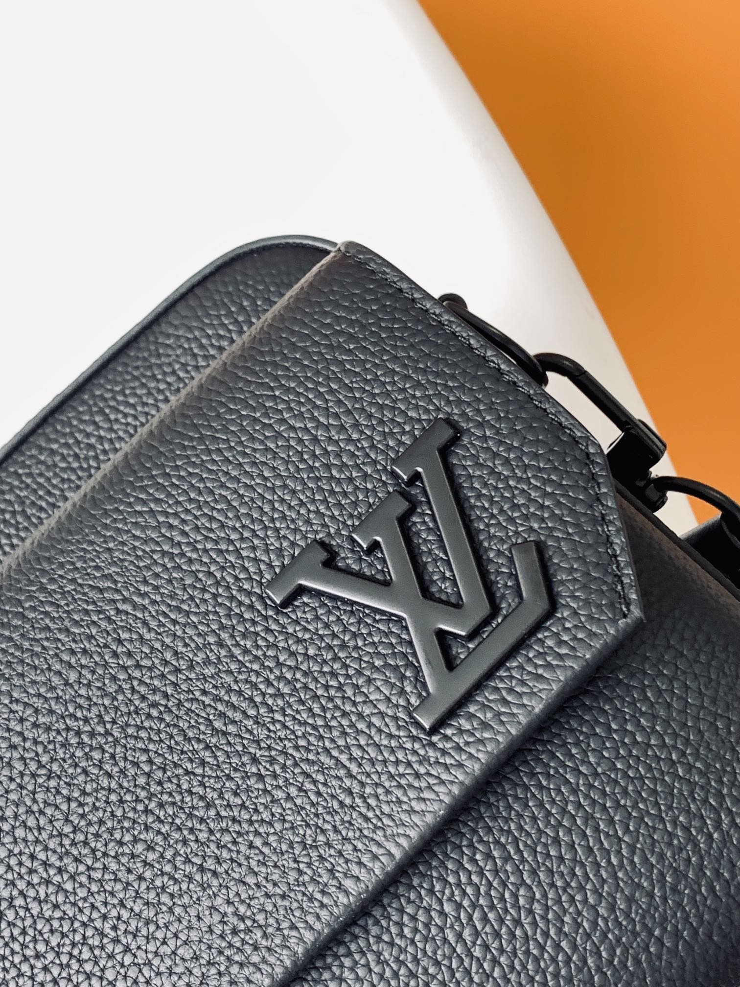 Louis Vuitton Aerogram Takeoff Messenger Bag - Black Leather Crossbody