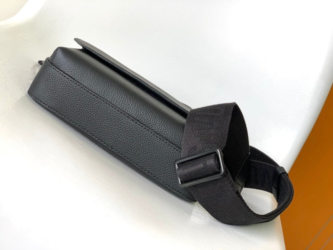 Louis Vuitton Aerogram Takeoff Messenger Bag - Black Leather Crossbody