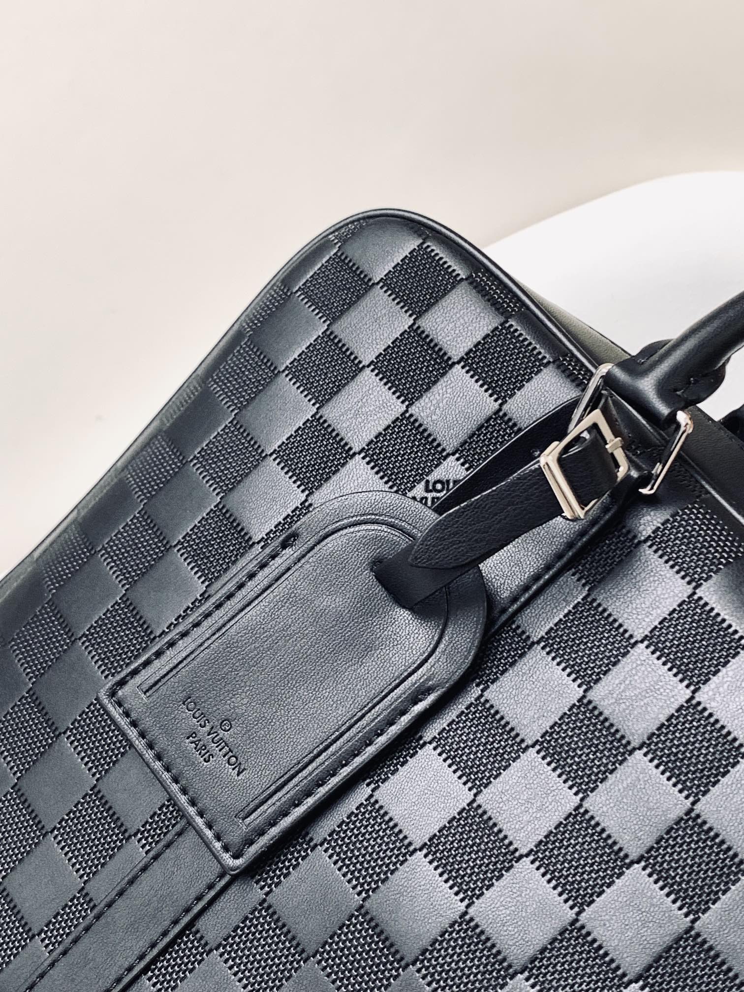 Men's Luxury Black Leather Briefcase - Professional Business Bag with Checkered Pattern