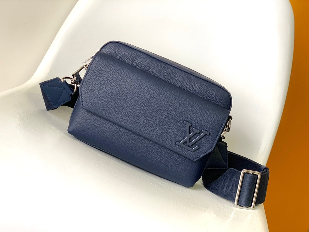 Louis Vuitton Men's Aero Messenger Crossbody Bag - Navy Blue Taurillon Leather