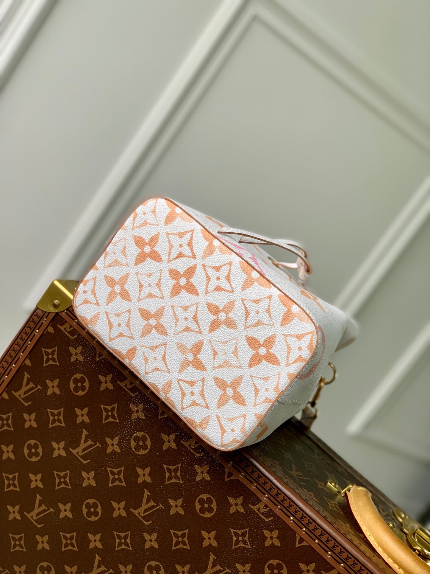 Louis Vuitton NéoNoé BB Bucket Bag - White & Pink Gradient Monogram Canvas