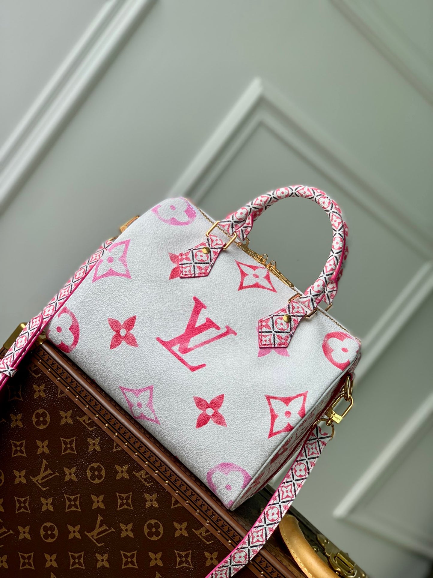 Louis Vuitton Luxury Pink and White Monogram Print Top Handle Handbag with Strap