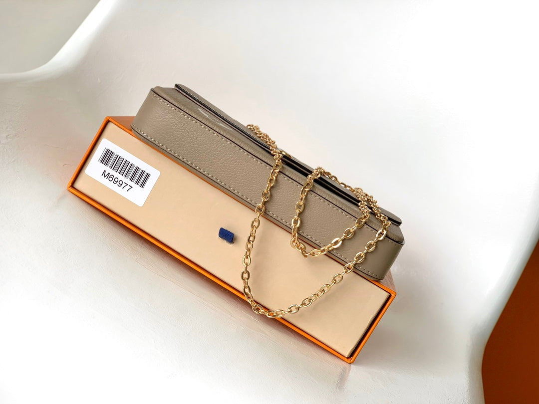 Louis Vuitton Félicie Pochette Monogram Empreinte Leather - Turtledove/Cream