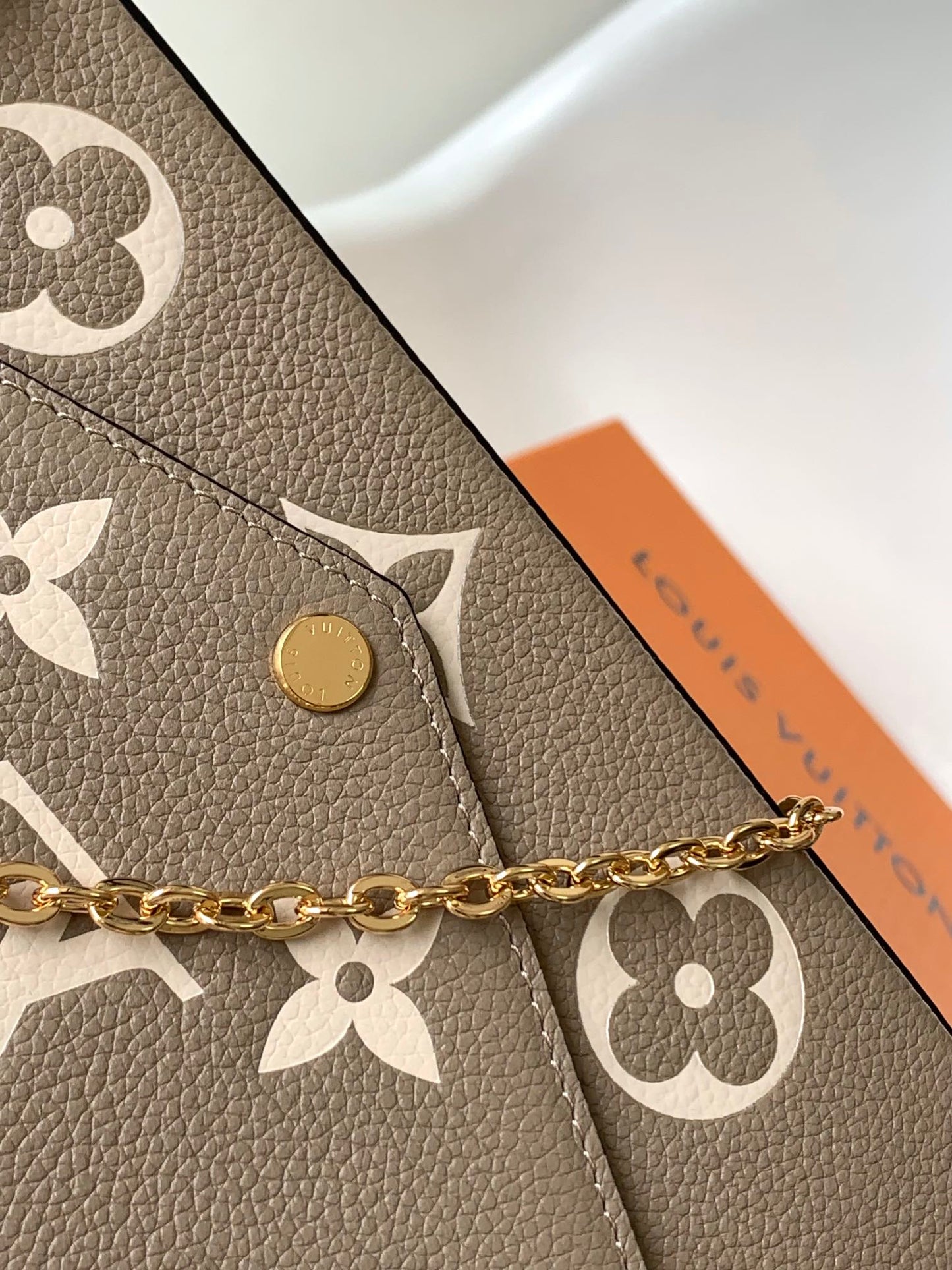 Louis Vuitton Félicie Pochette Monogram Empreinte Leather - Turtledove/Cream
