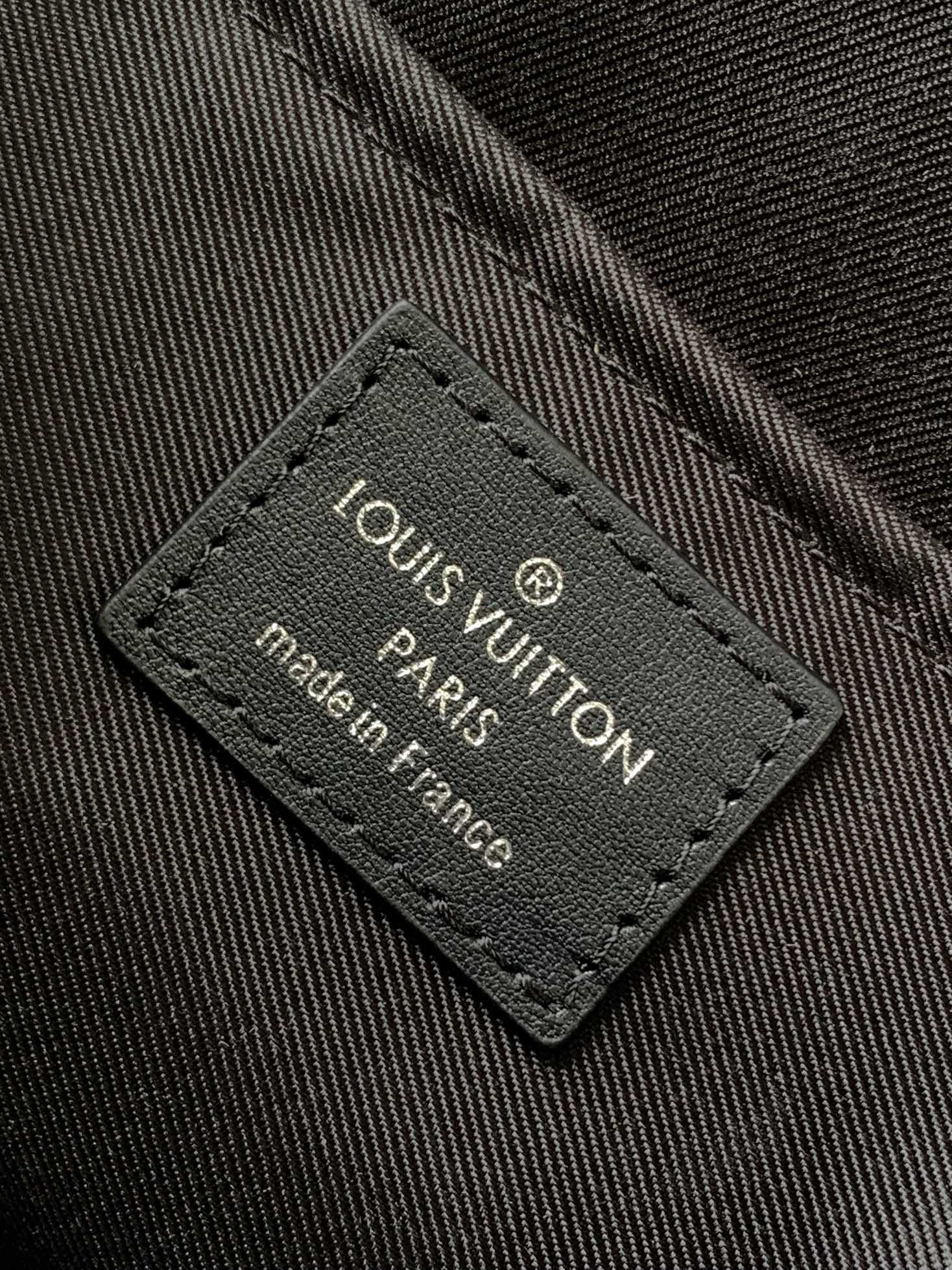 Louis Vuitton S-Lock Messenger Bag - Black Taurillon Monogram Leather