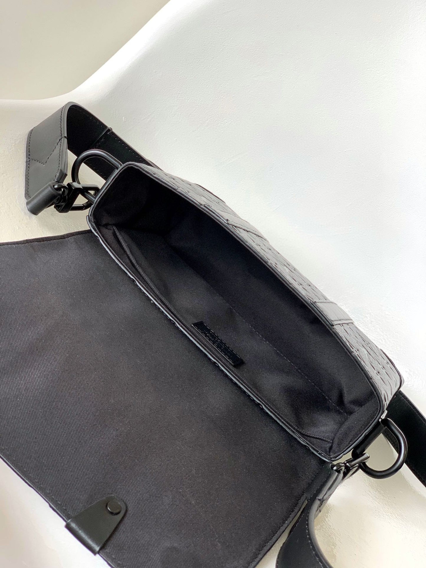 Louis Vuitton S-Lock Messenger Bag - Black Taurillon Monogram Leather