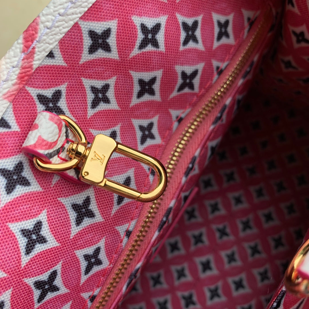 Louis Vuitton By The Pool OnTheGo PM Monogram Giant Canvas Pink & White Bag