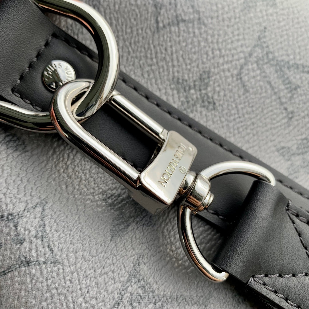 Louis Vuitton Keepall Bandoulière 45 Monogram Eclipse Canvas Travel Bag