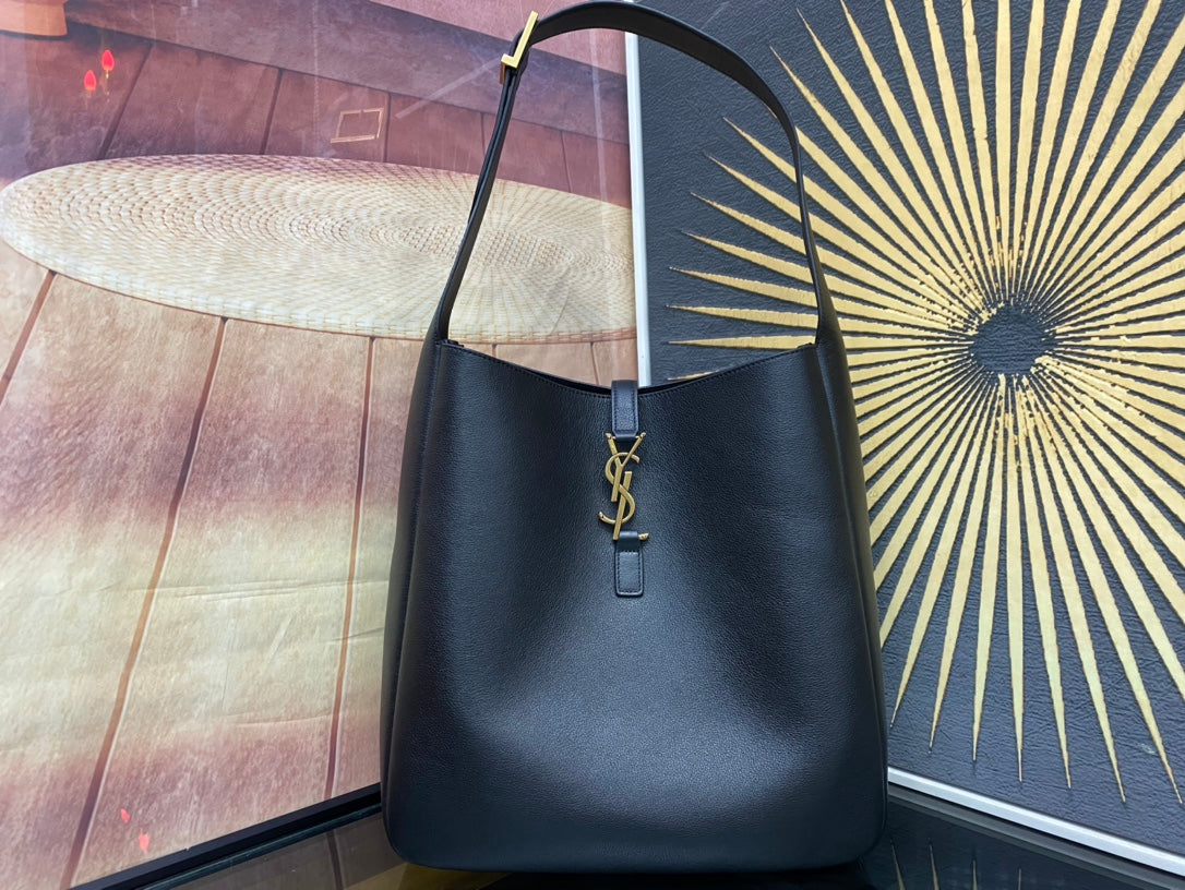 Saint Laurent Le 5 à 7 Small Leather Hobo Bag in Black