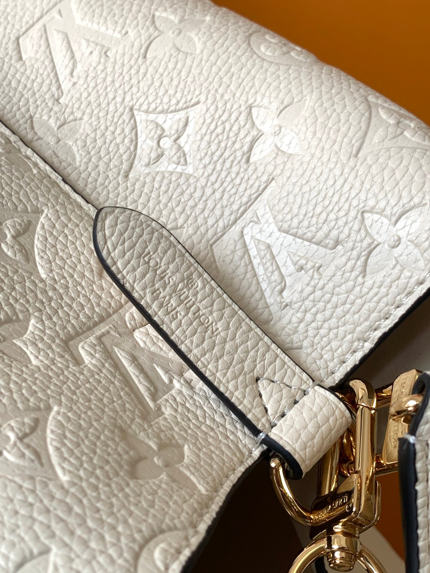 Louis Vuitton NéoNoé MM Monogram Empreinte Leather Bucket Bag - Cream