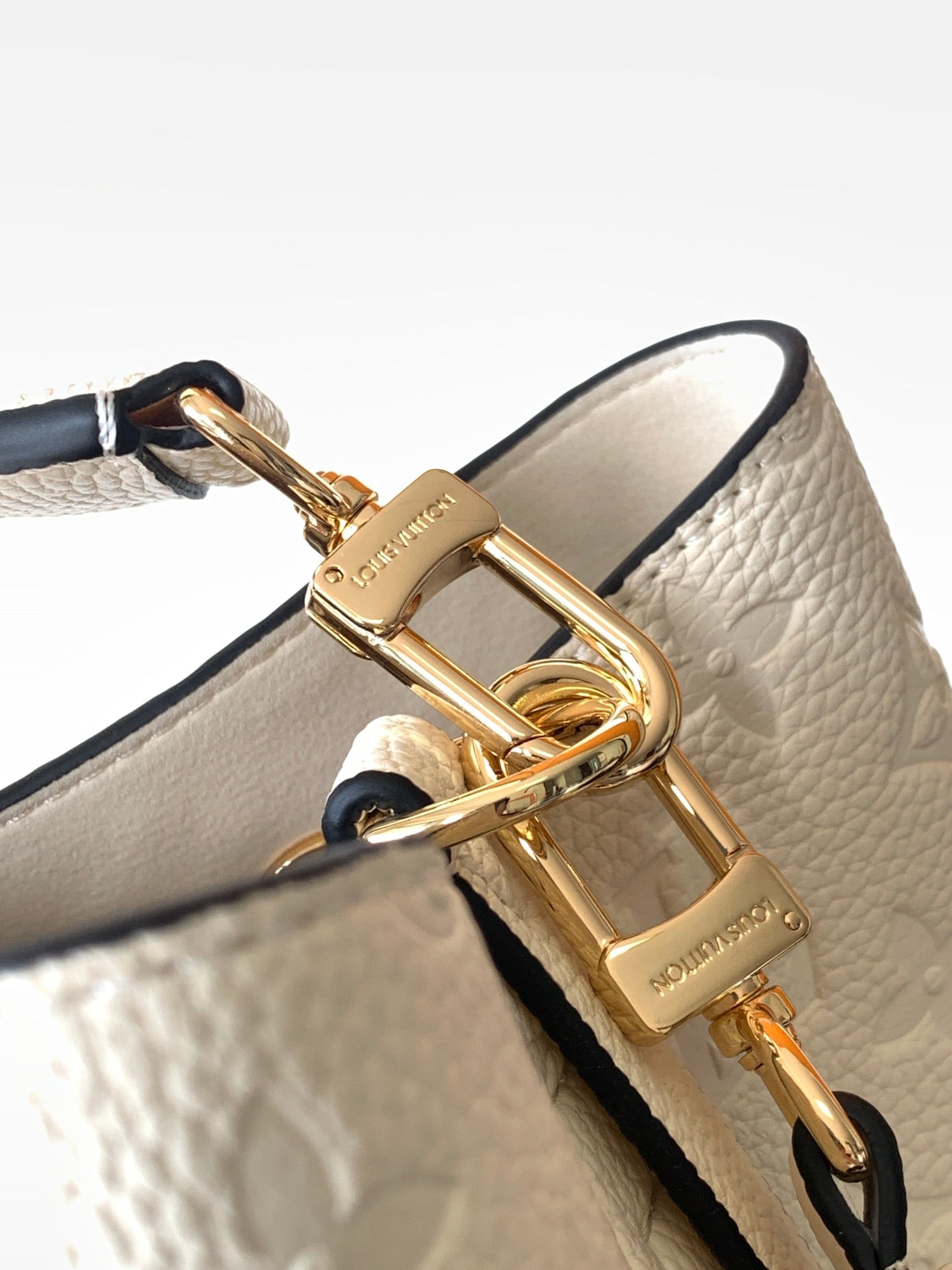 Louis Vuitton NéoNoé MM Monogram Empreinte Leather Bucket Bag - Cream