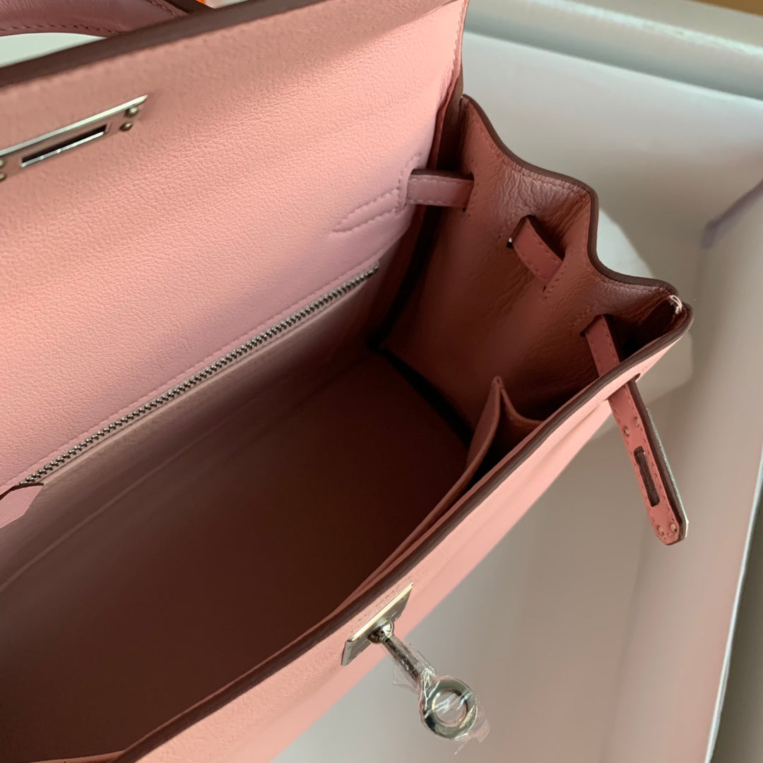 Hermès Kelly 25 Sellier Pink Epsom Leather Palladium Hardware Handbag