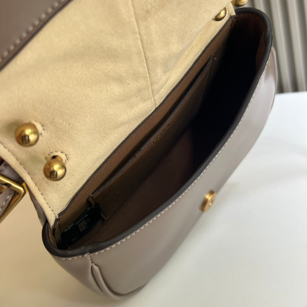 Fendi C'Mon Small Leather Saddle Bag - Dove Grey