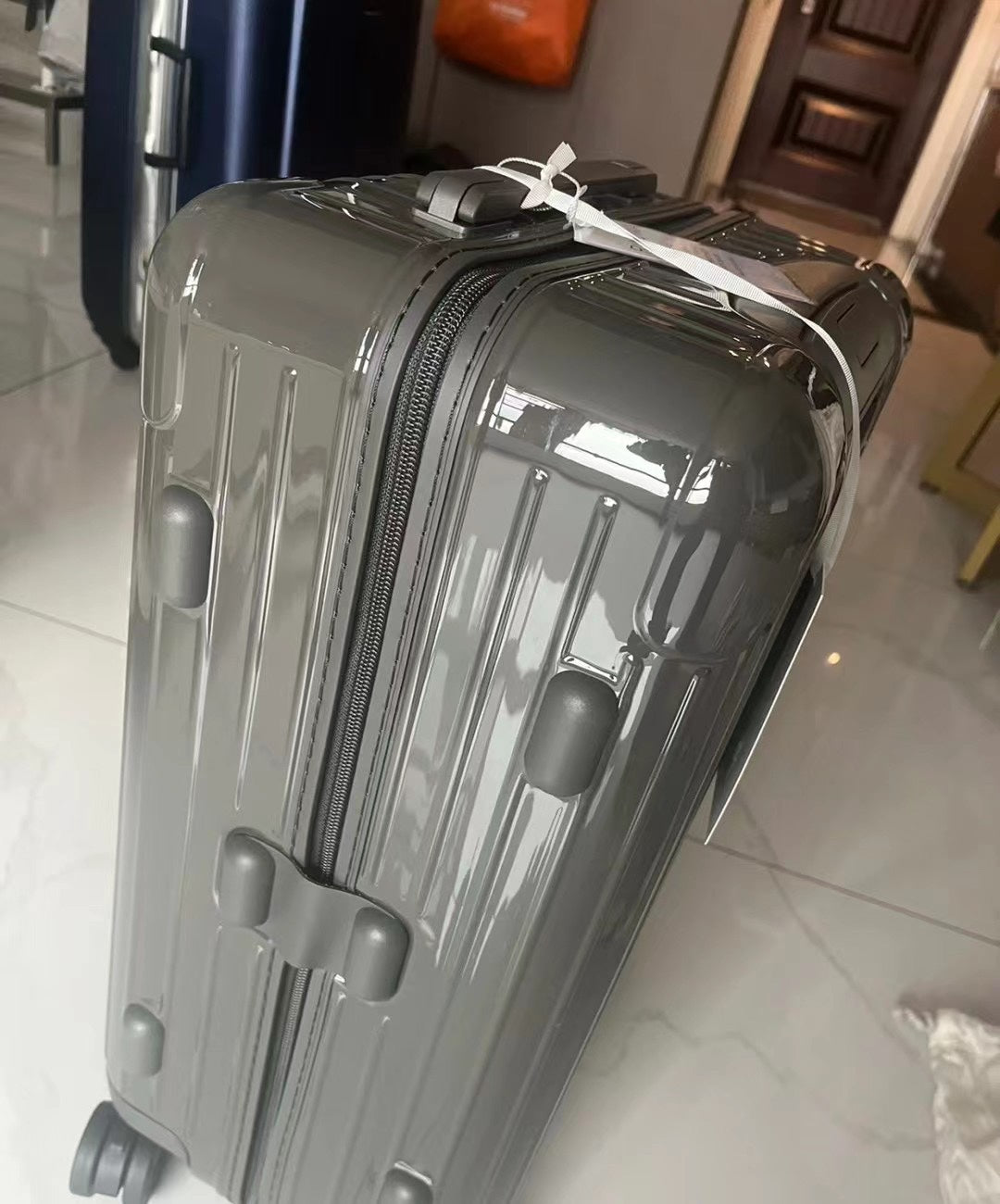 Sleek Olive Green Hardshell Spinner Suitcase Travel Luggage