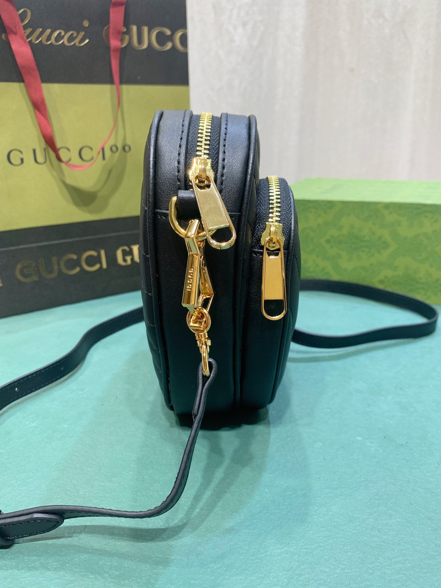 Gucci GG Marmont Heart-Shaped Quilted Leather Shoulder Bag - Black