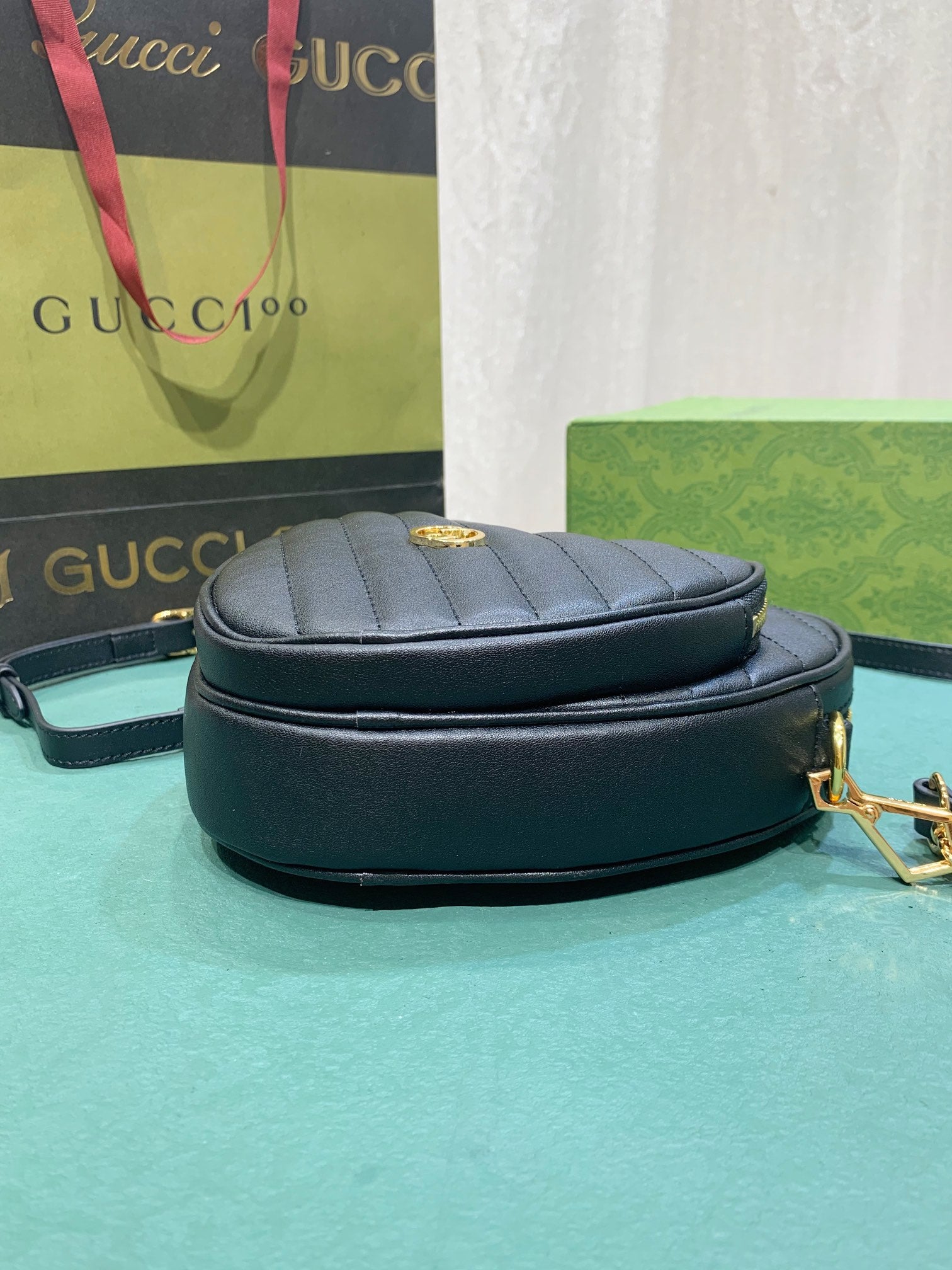 Gucci GG Marmont Heart-Shaped Quilted Leather Shoulder Bag - Black