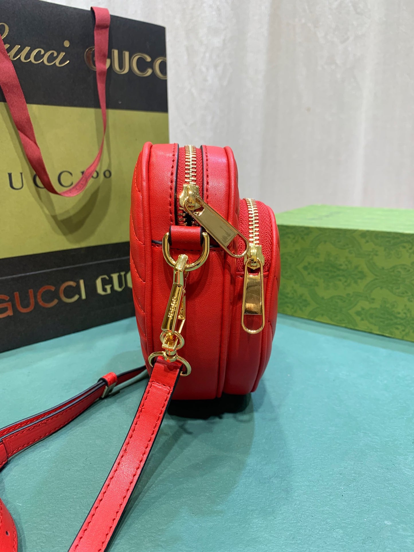 Gucci Heart-Shaped Quilted Leather Shoulder Bag - Red