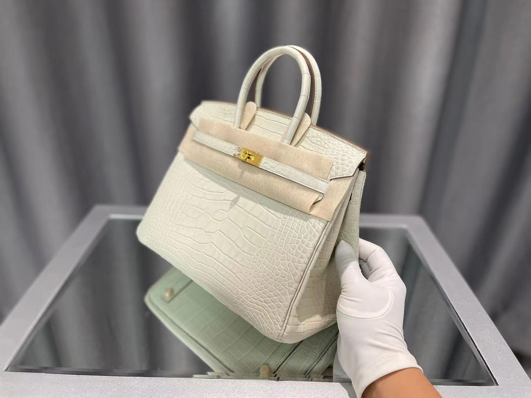 Luxurious White Crocodile Embossed Leather Handbag - Classic Top Handle Tote with Gold Hardware