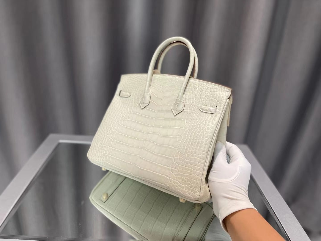Luxurious White Crocodile Embossed Leather Handbag - Classic Top Handle Tote with Gold Hardware