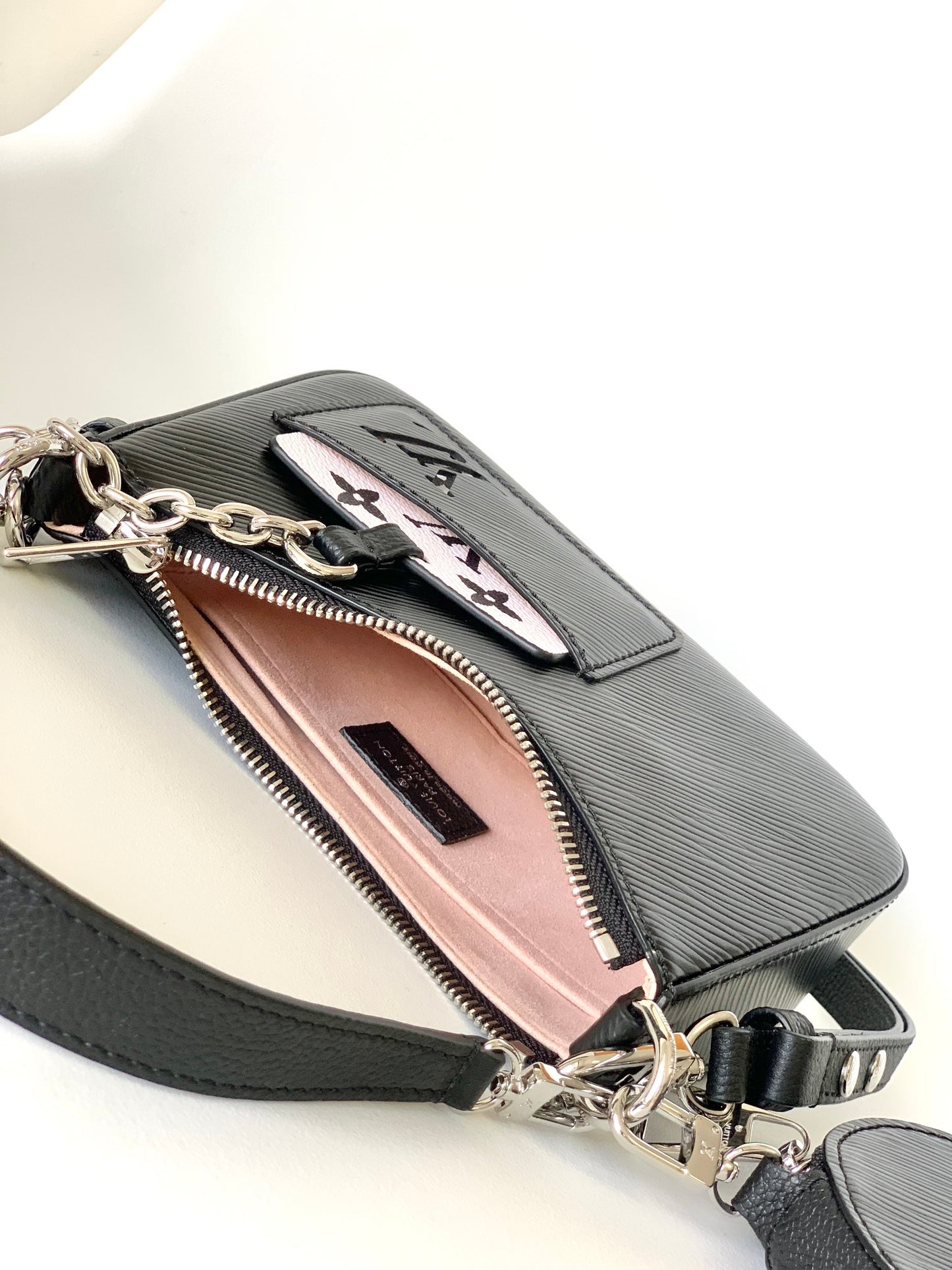 Louis Vuitton Marelle Shoulder Bag Black Epi Leather