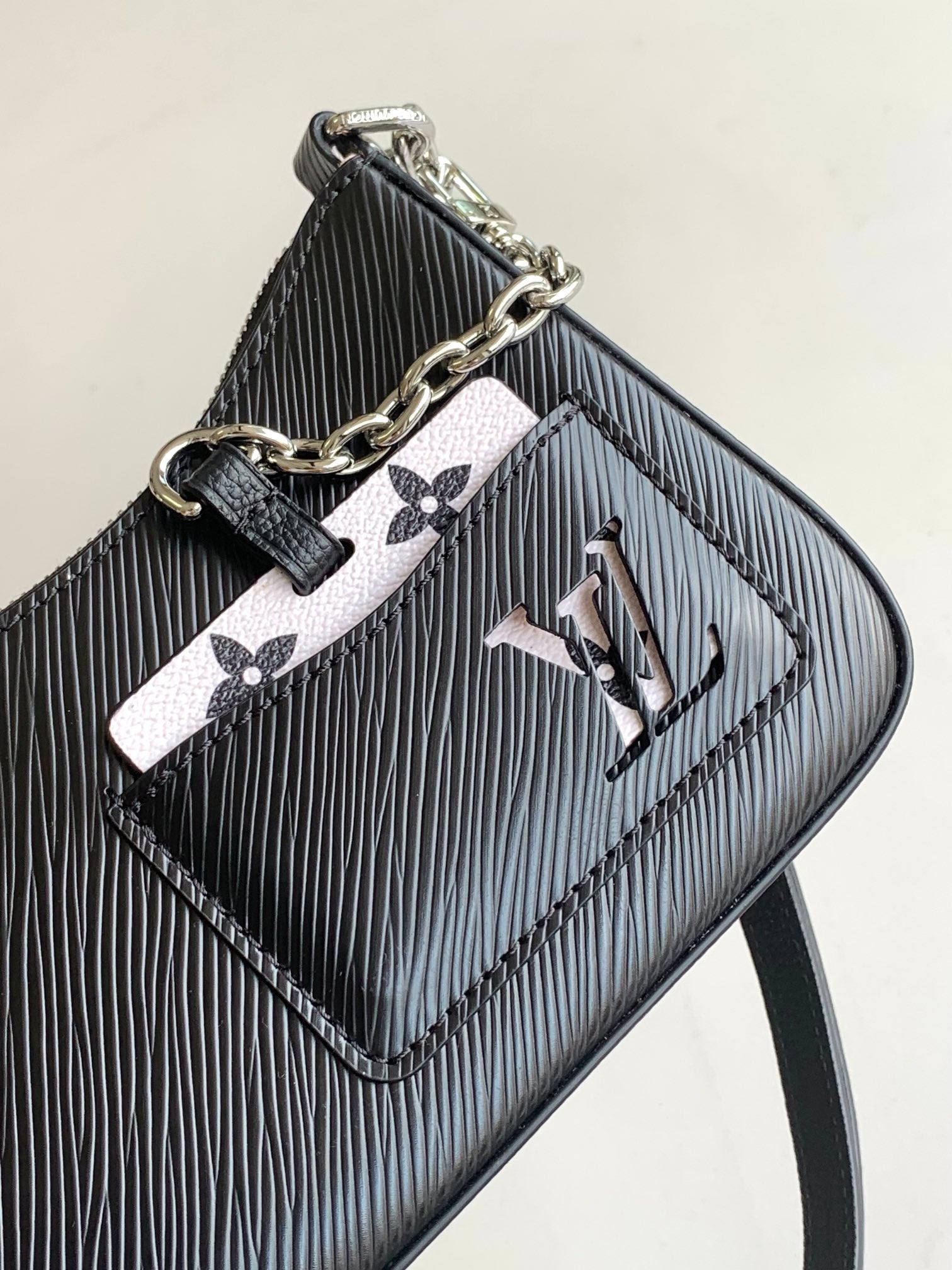 Louis Vuitton Marelle Shoulder Bag Black Epi Leather