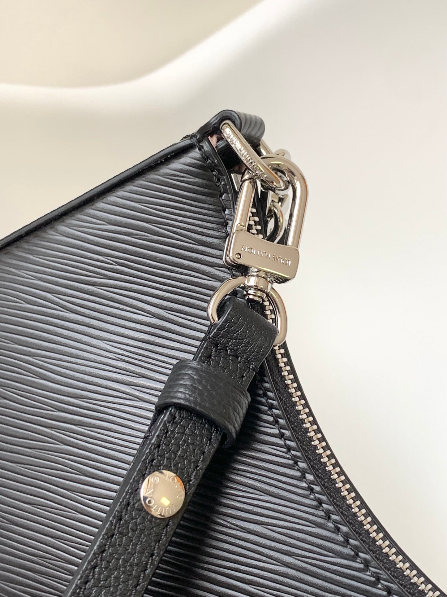 Louis Vuitton Marelle Shoulder Bag Black Epi Leather