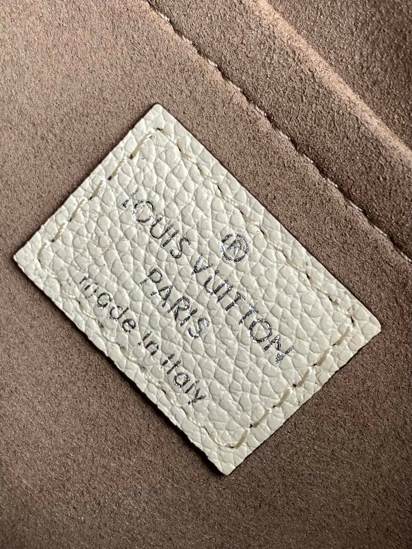 Louis Vuitton Buci Shoulder Bag Epi Leather Quartz Cream