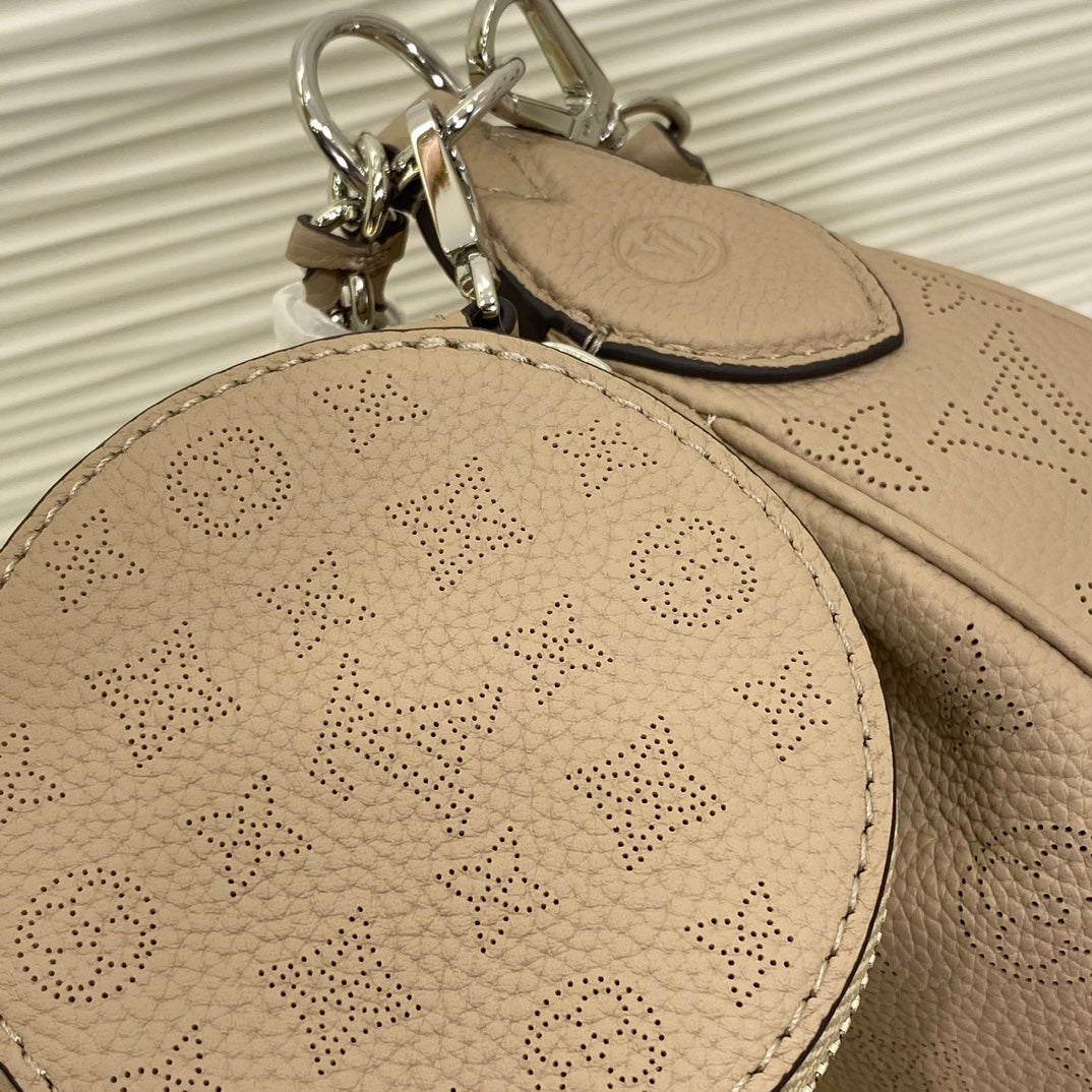Louis Vuitton Over the Moon Mahina Leather Handbag - Galet