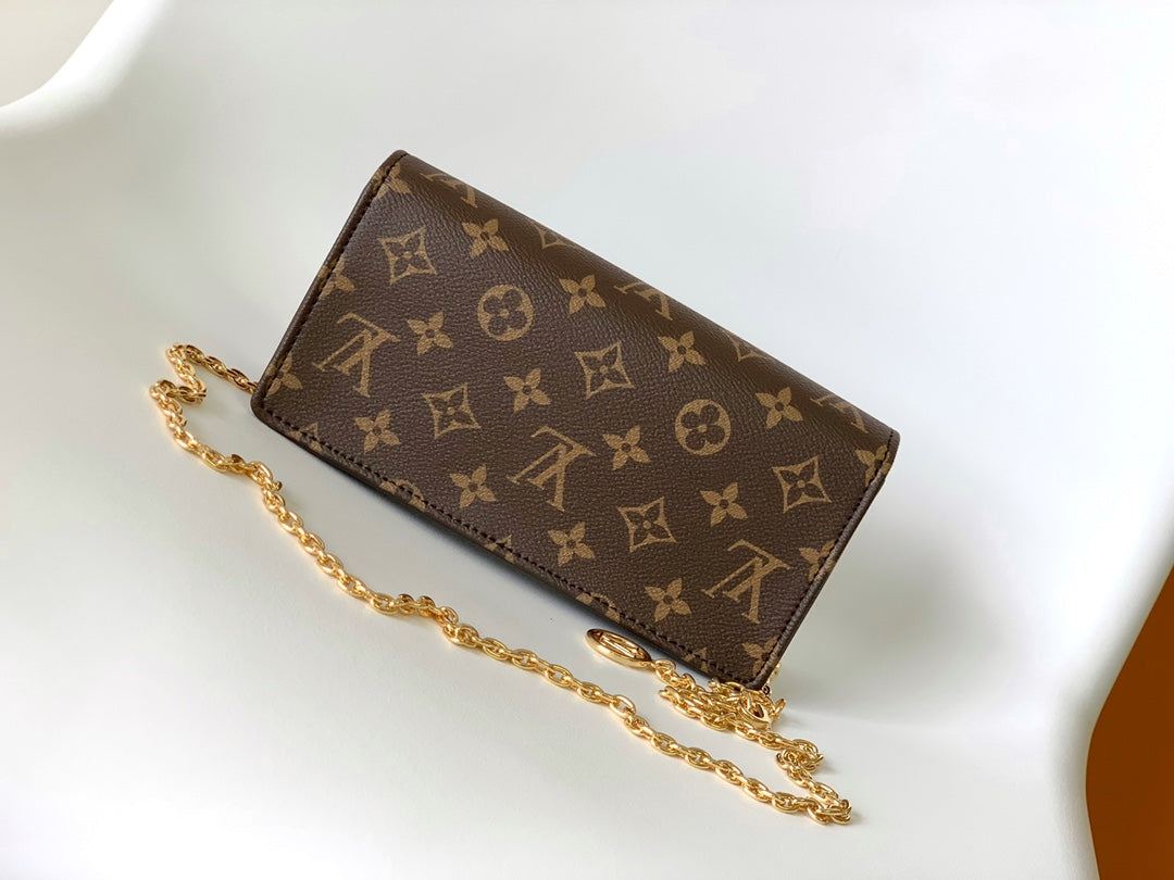 Louis Vuitton Monogram Favorite PM Bag with Gold Chain Strap