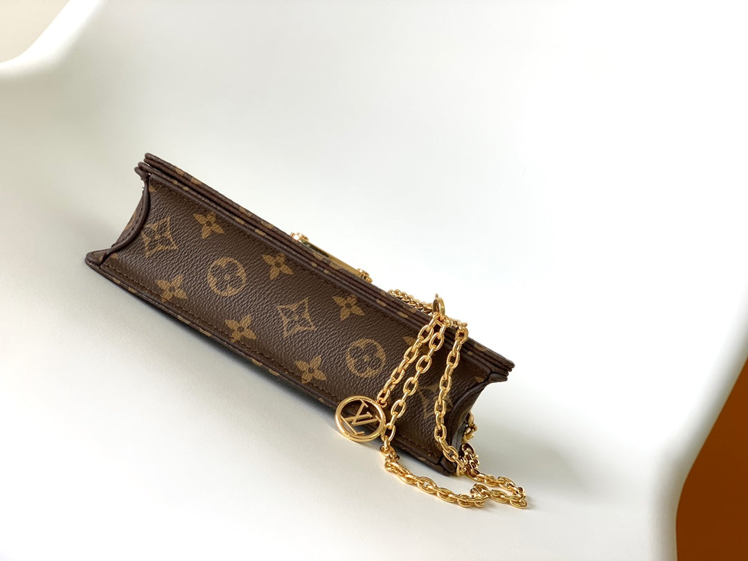 Louis Vuitton Monogram Favorite PM Bag with Gold Chain Strap