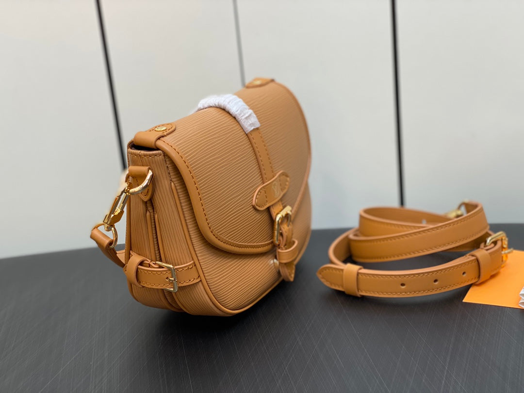 Tan Leather Saddle Bag - Women's Classic Crossbody Shoulder Bag with Gold-Tone Hardware