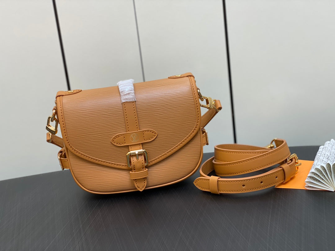 Tan Leather Saddle Bag - Women's Classic Crossbody Shoulder Bag with Gold-Tone Hardware