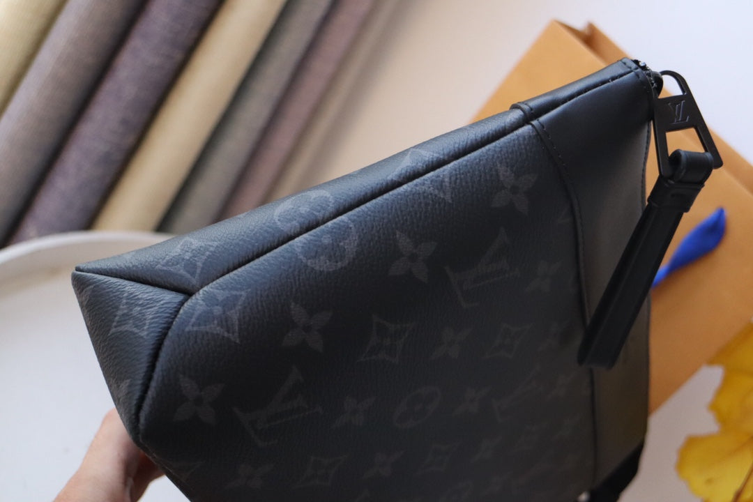 Louis Vuitton Monogram Eclipse Pochette Discovery Clutch Bag