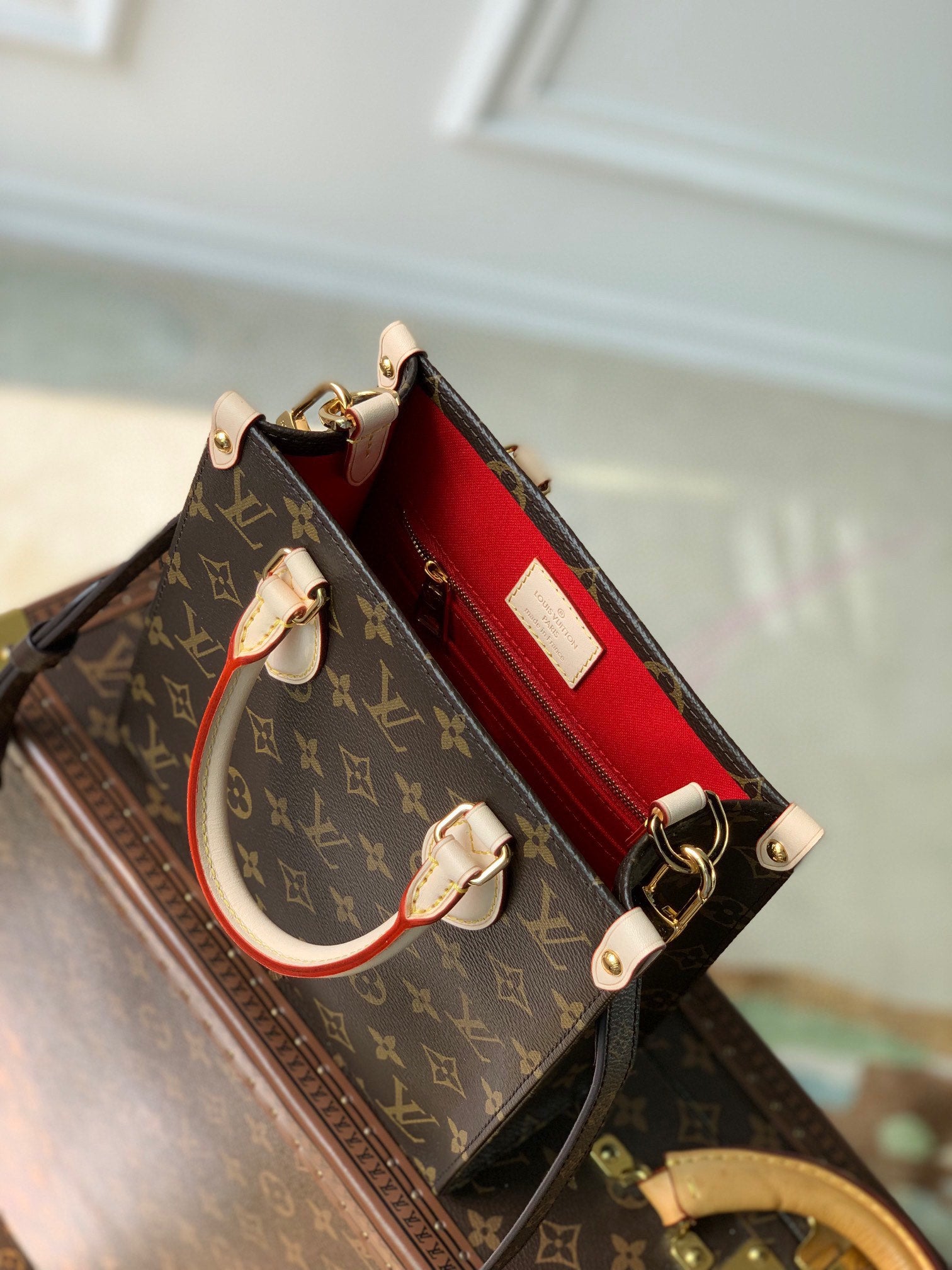 Louis Vuitton Petit Sac Plat Monogram Canvas Tote Bag