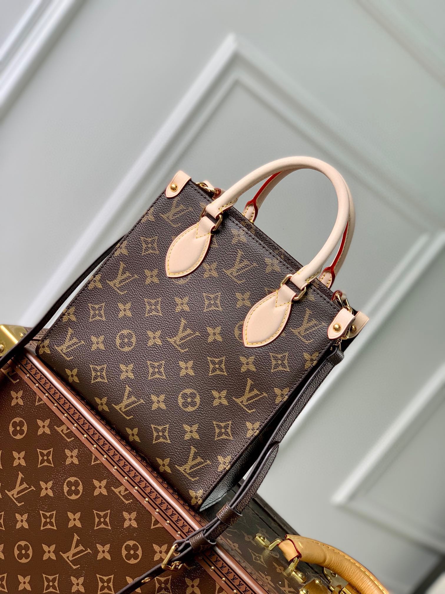 Louis Vuitton Petit Sac Plat Monogram Canvas Tote Bag