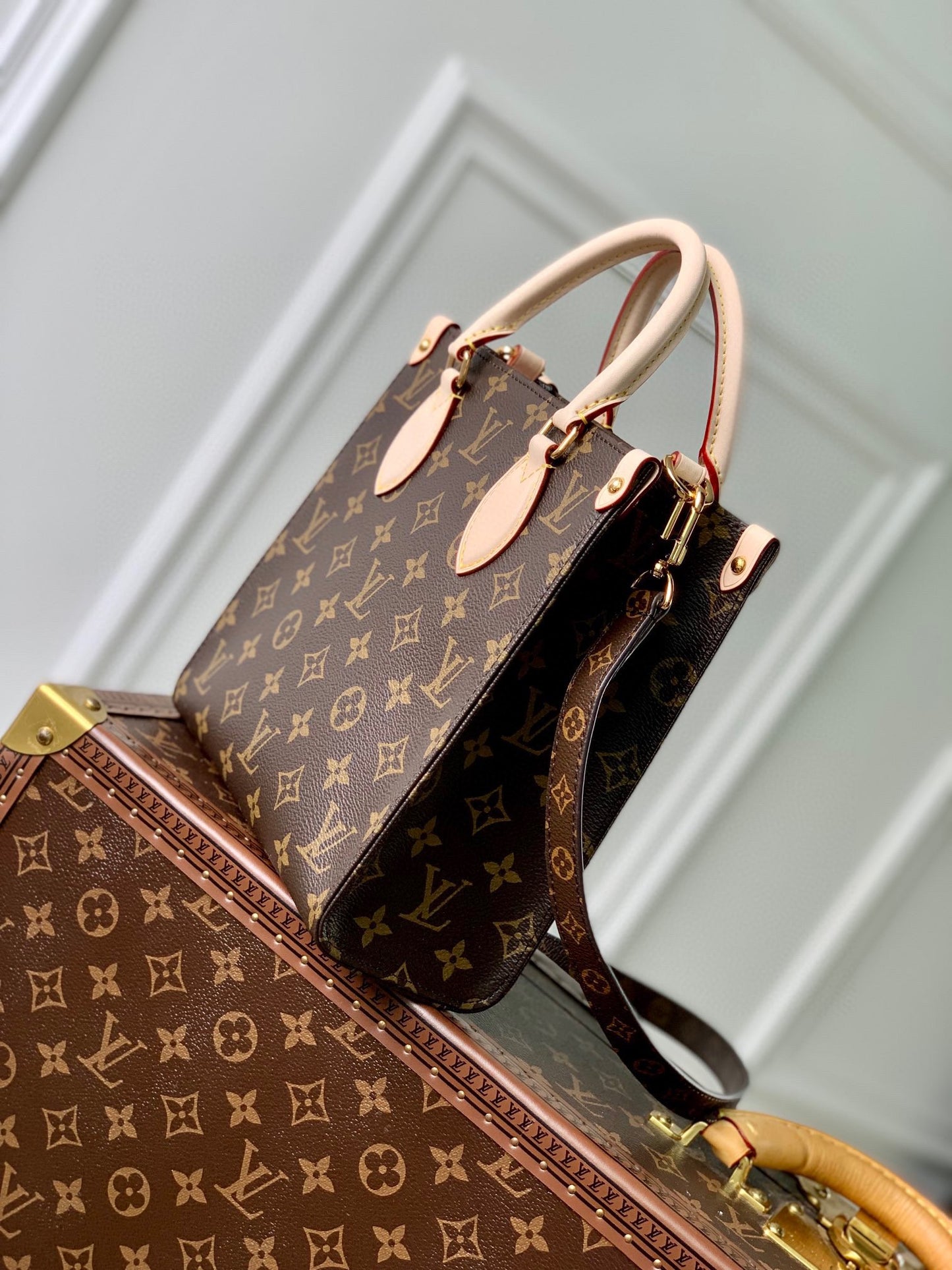 Louis Vuitton Petit Sac Plat Monogram Canvas Tote Bag