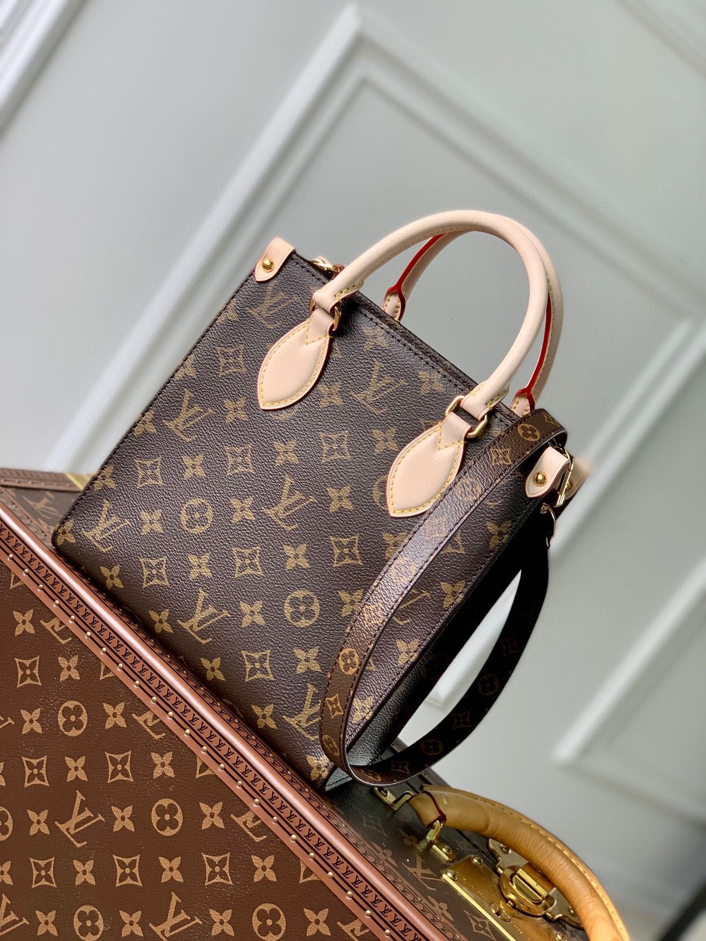 Louis Vuitton Petit Sac Plat Monogram Canvas Tote Bag