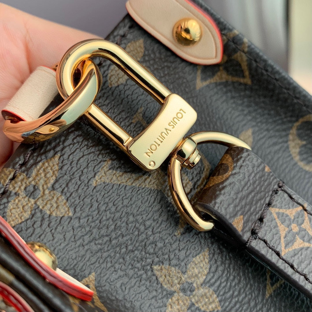 Louis Vuitton Petit Sac Plat Monogram Canvas Tote Bag