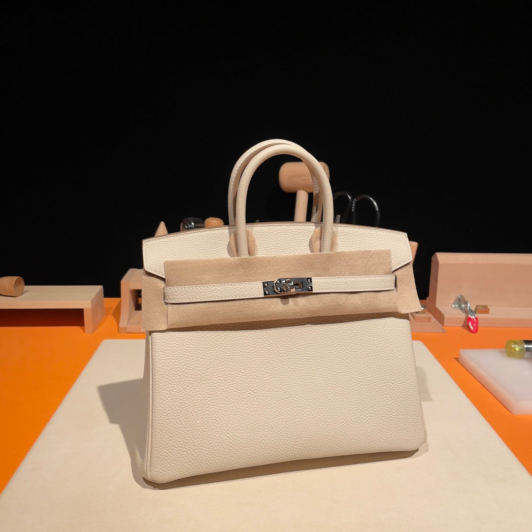 Hermès Birkin 25 Handbag in Craie Swift Leather with Palladium Hardware